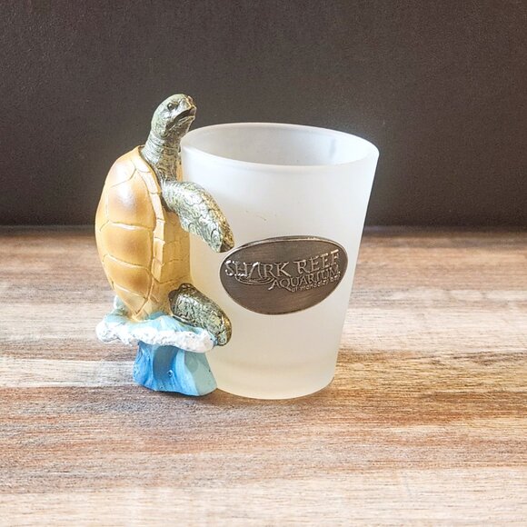 Turtle Shot Glass Mandalay Bay Shark Reef Aquarium - Picture 3 of 5
